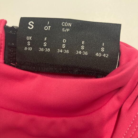 Reebok x Cardi B Hot Pink Reversible Zip-Up Cut Out Workout Bodysuit NWT RARE - Picture 9 of 15